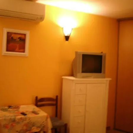 Bed & Breakfast Mas Aurelia Frejus